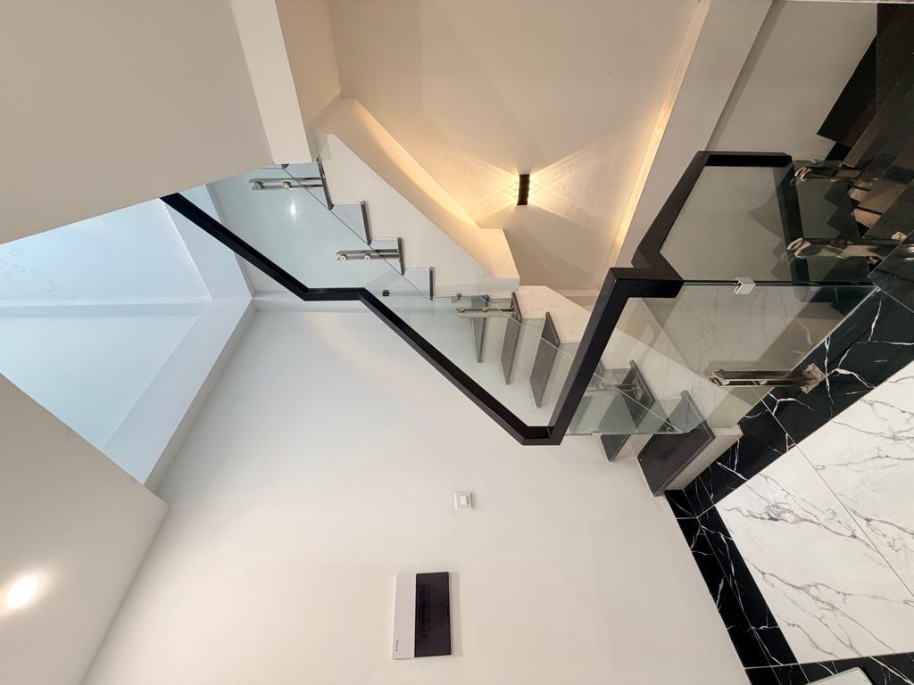 Bán nhà Dương Văn Bé - diện tích 36m2 5 tầng - thang máy, nở hậu - giá 11,4 tỷ