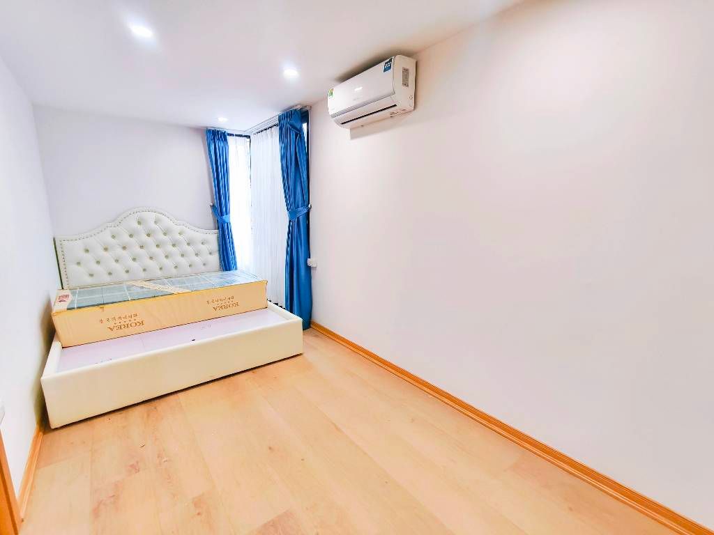 Bán nhà Giải Phóng - diện tích 80m2 1 tầng - Lô góc - giá 4,66 tỷ