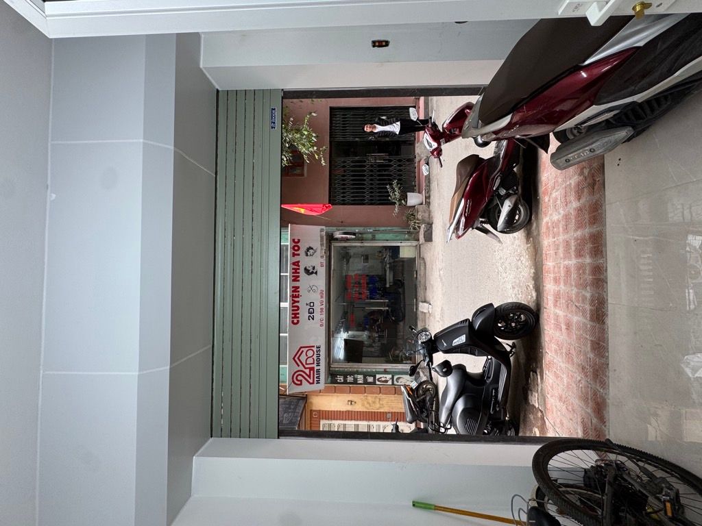 Bán nhà Vũ Hữu - diện tích 35.8m2 4 tầng - 2 mặt thoáng - giá 15,5 tỷ