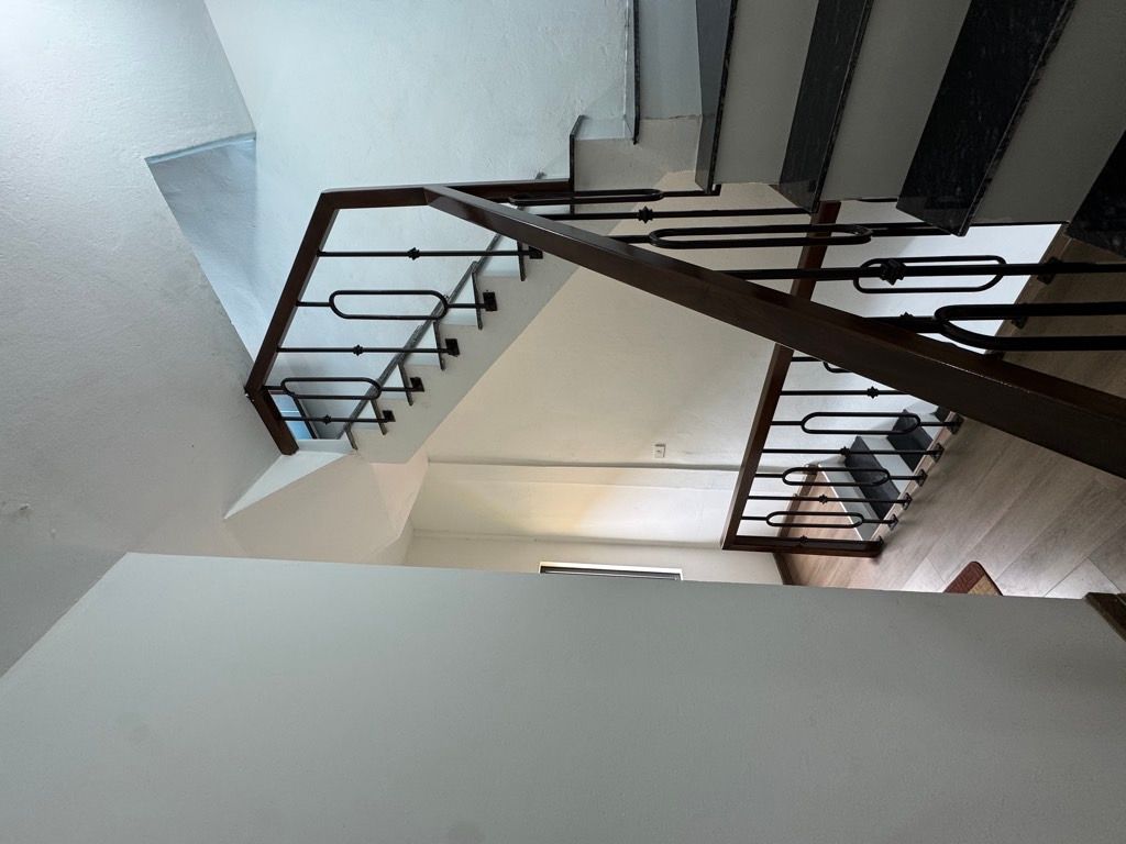 Bán nhà Vũ Hữu - diện tích 35.8m2 4 tầng - 2 mặt thoáng - giá 15,5 tỷ