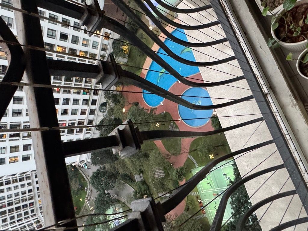 Bán nhà Nguyễn Trãi - diện tích 143.6m2 1 tầng - Căn hộ cao cấp Royal - giá 18 tỷ