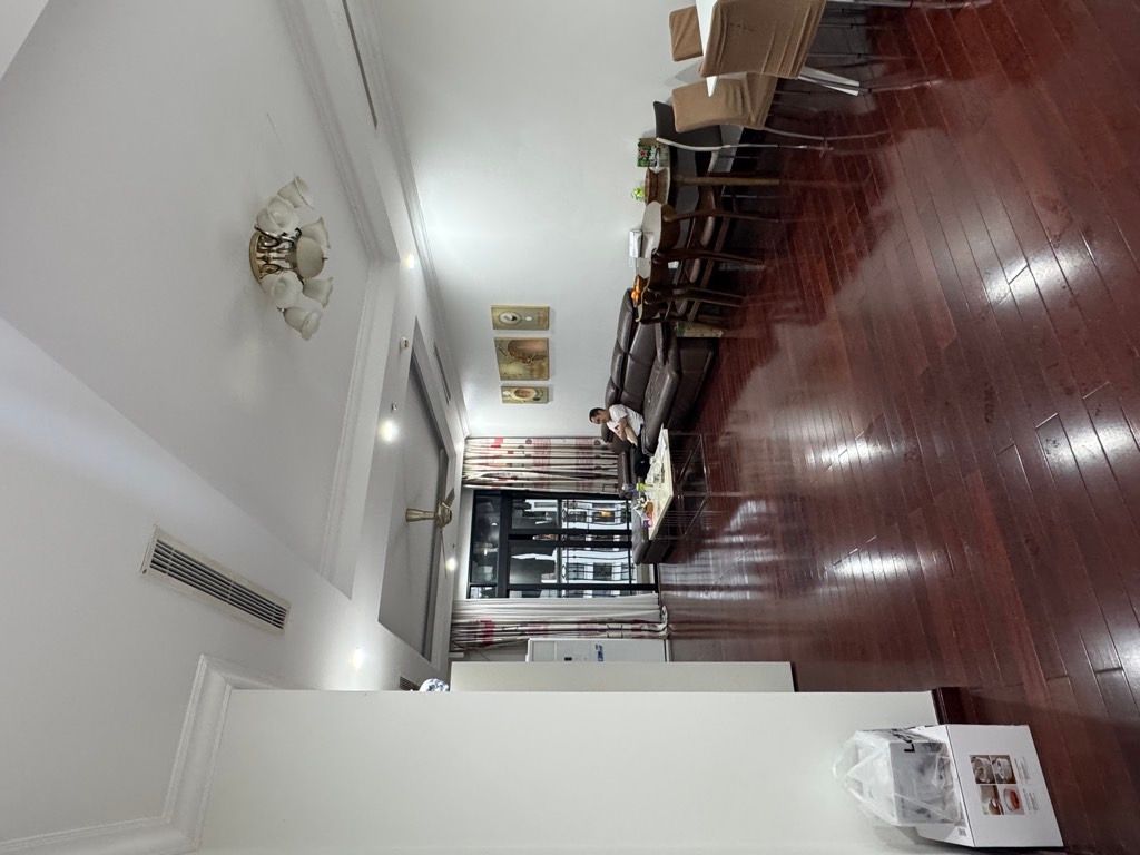 Bán nhà Nguyễn Trãi - diện tích 143.6m2 1 tầng - Căn hộ cao cấp Royal - giá 18 tỷ