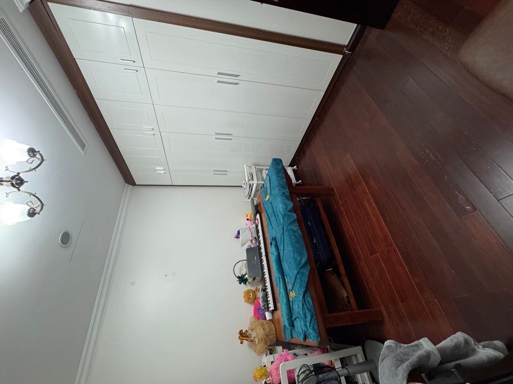 Bán nhà Nguyễn Trãi - diện tích 143.6m2 1 tầng - Căn hộ cao cấp Royal - giá 18 tỷ