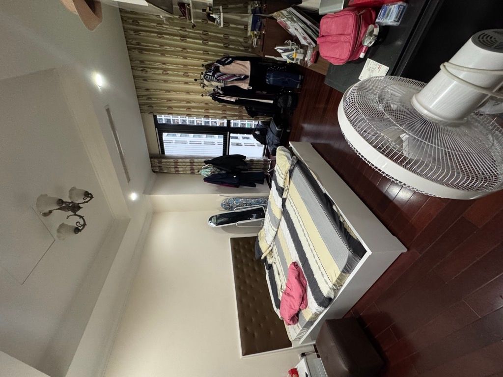 Bán nhà Nguyễn Trãi - diện tích 143.6m2 1 tầng - Căn hộ cao cấp Royal - giá 18 tỷ