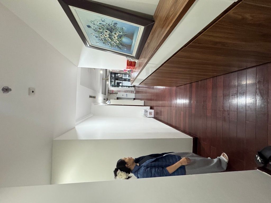 Bán nhà Nguyễn Trãi - diện tích 143.6m2 1 tầng - Căn hộ cao cấp Royal - giá 18 tỷ