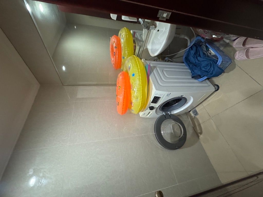 Bán nhà Nguyễn Trãi - diện tích 143.6m2 1 tầng - Căn hộ cao cấp Royal - giá 18 tỷ