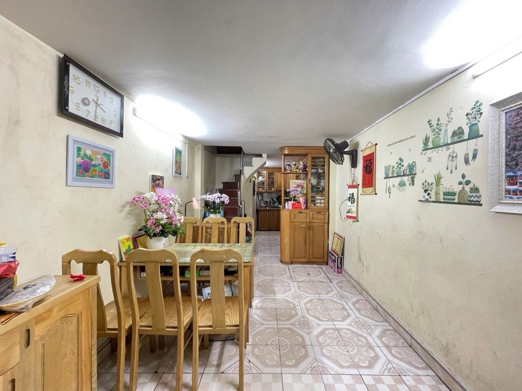 Bán nhà Lê Thanh Nghị - diện tích 22,3m2 5 tầng - Ngõ thông, ô tô tránh - giá 8,6 tỷ