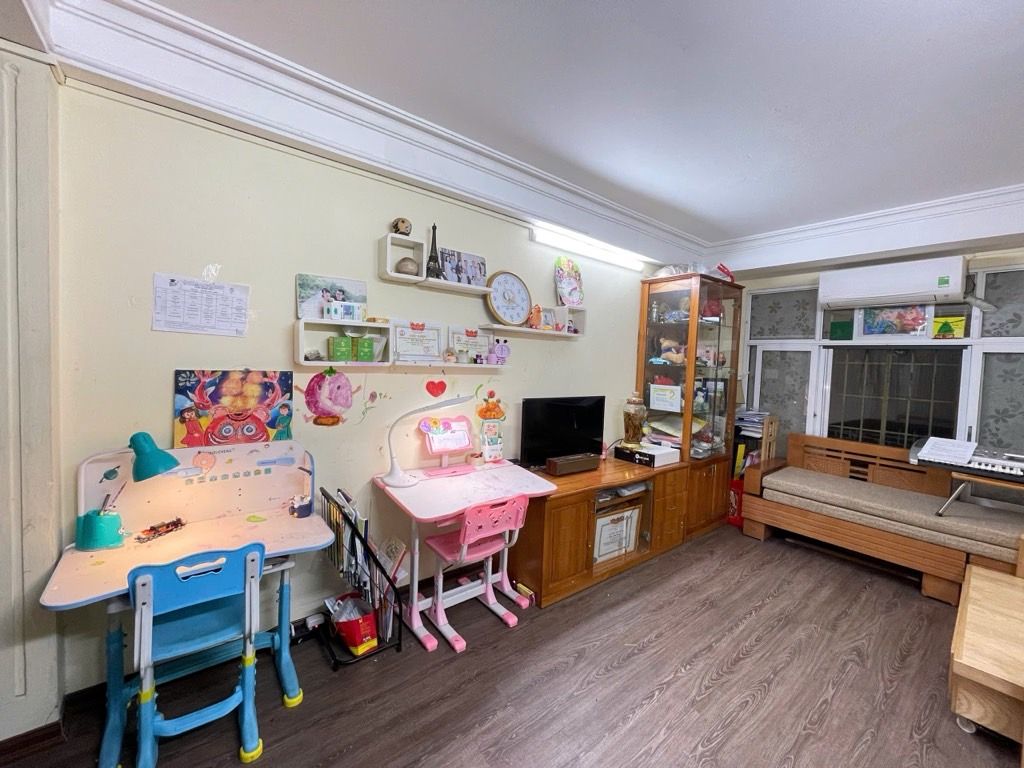 Bán nhà Lê Thanh Nghị - diện tích 22,3m2 5 tầng - Ngõ thông, ô tô tránh - giá 8,6 tỷ