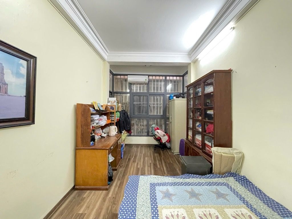 Bán nhà Lê Thanh Nghị - diện tích 22,3m2 5 tầng - Ngõ thông, ô tô tránh - giá 8,6 tỷ