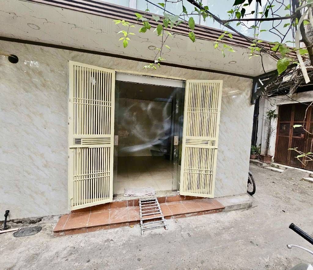 Bán nhà Phương Mai - diện tích 27m2 3 tầng - Lô góc kinh doanh sầm uất - giá 3,8 tỷ