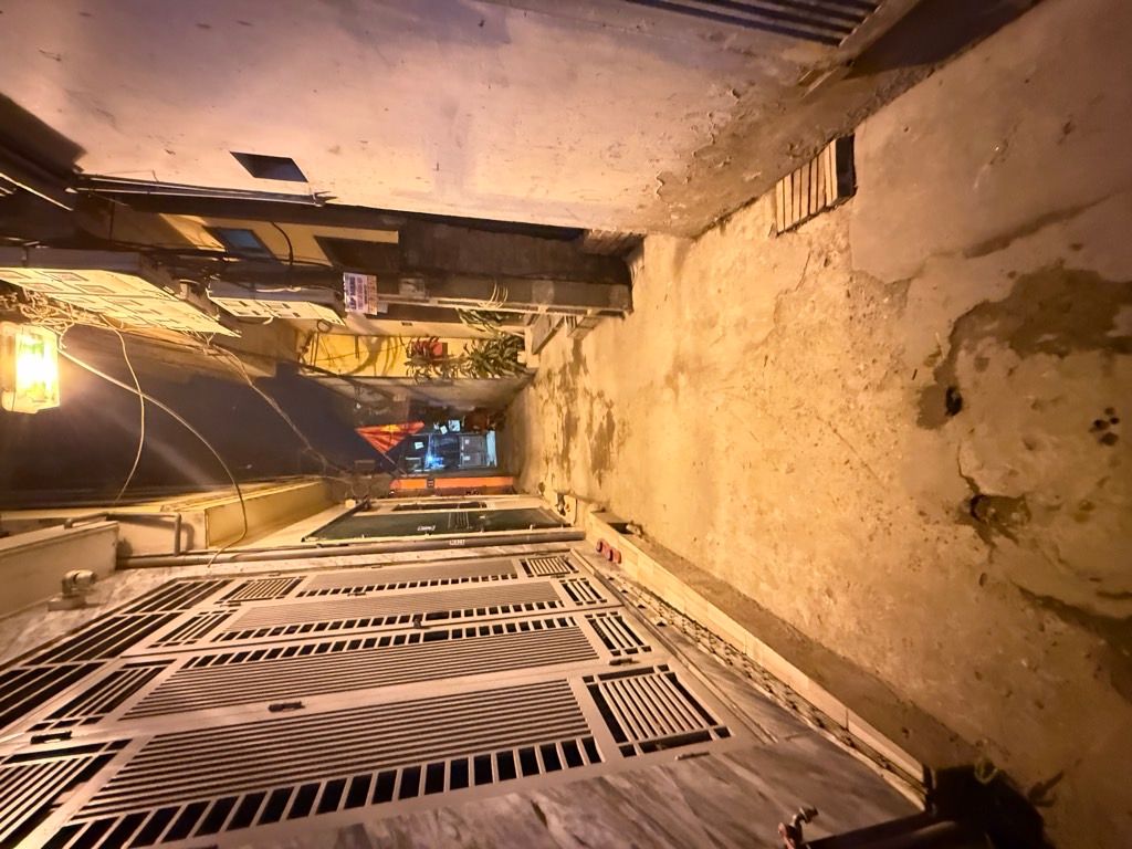 Bán nhà Đông Thiên - diện tích 27m2 2 tầng - gần các trường học từ mẫu giáo đến hết phổ thông - giá 2,3 tỷ