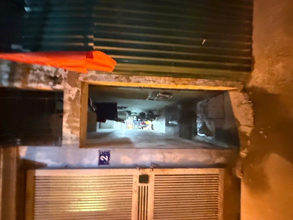 Bán nhà Đông Thiên - diện tích 27m2 2 tầng - gần các trường học từ mẫu giáo đến hết phổ thông - giá 2,3 tỷ