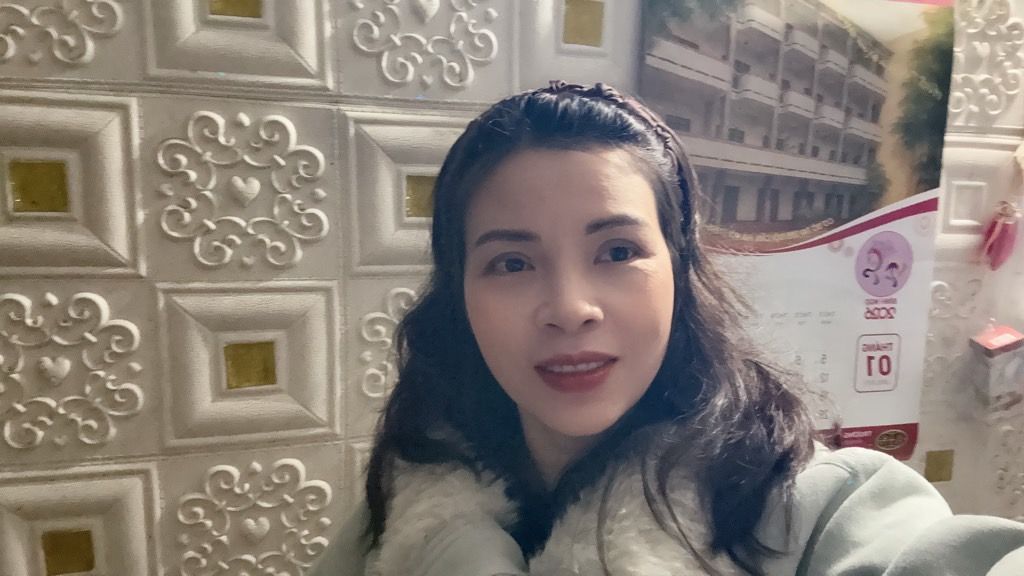 Bán nhà Đông Thiên - diện tích 27m2 2 tầng - gần các trường học từ mẫu giáo đến hết phổ thông - giá 2,3 tỷ