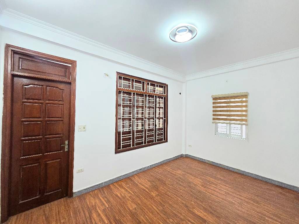 Bán nhà Ngõ An Sơn - diện tích 40m2 5 tầng - Lô góc 3 thoáng - giá 10,6 tỷ