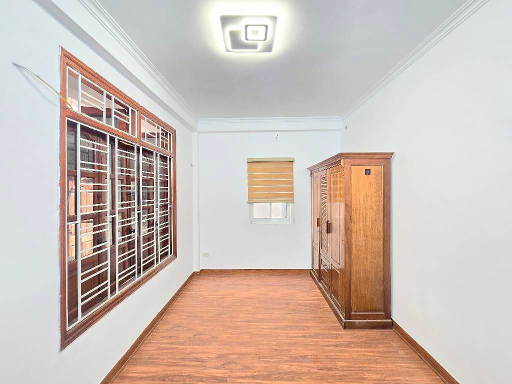 Bán nhà Ngõ An Sơn - diện tích 40m2 5 tầng - Lô góc 3 thoáng - giá 10,6 tỷ