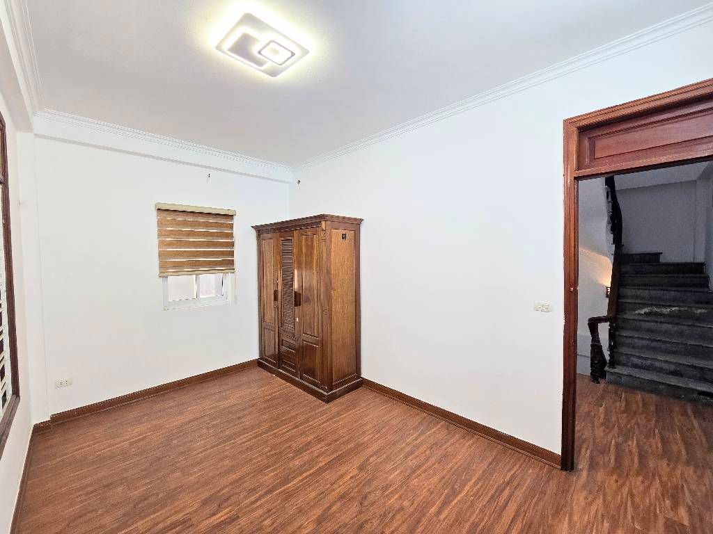 Bán nhà Ngõ An Sơn - diện tích 40m2 5 tầng - Lô góc 3 thoáng - giá 10,6 tỷ