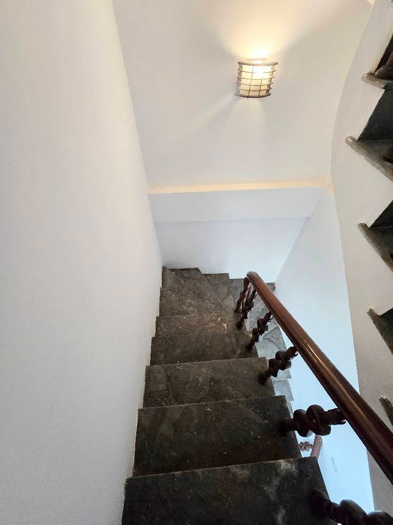 Bán nhà Ngõ An Sơn - diện tích 40m2 5 tầng - Lô góc 3 thoáng - giá 10,6 tỷ