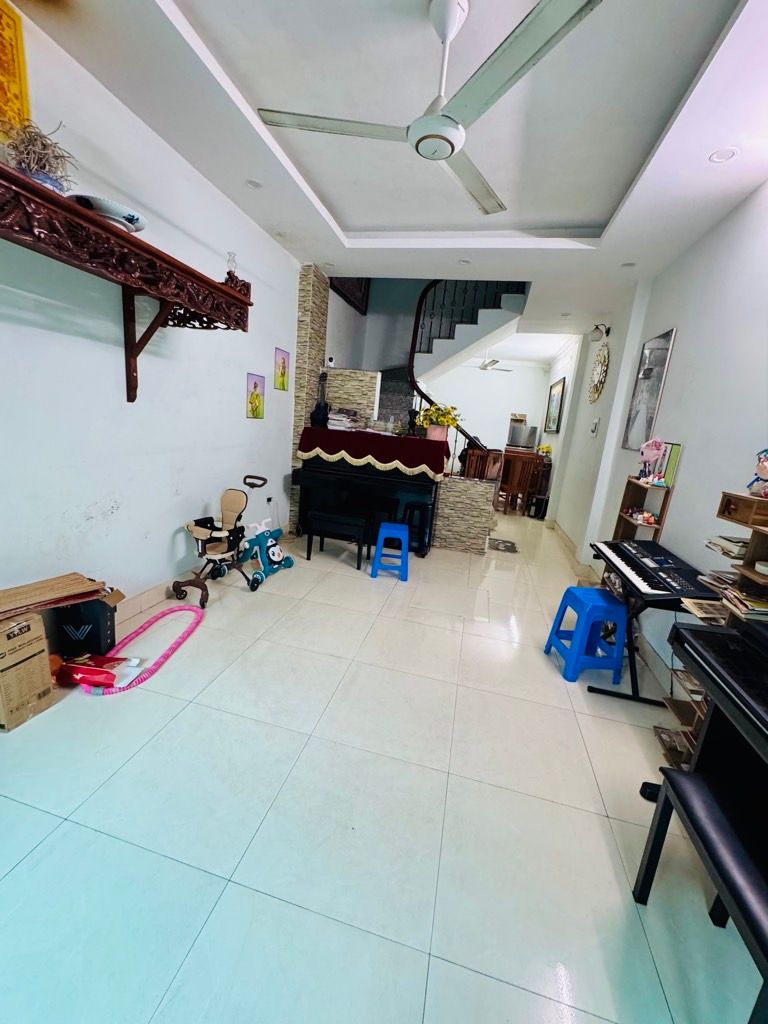 Bán nhà Định Công Hạ - diện tích 39m2 2 tầng - Nhà đẹp hiếm có - giá 1,9 tỷ