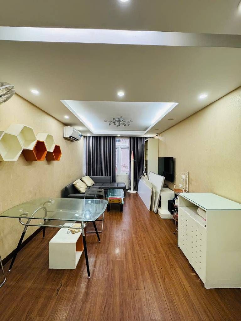 Bán nhà Lương Đình Của - diện tích 26m2 5 tầng - Ngõ ô tô thông ra Kim Liên - giá 9,8 tỷ