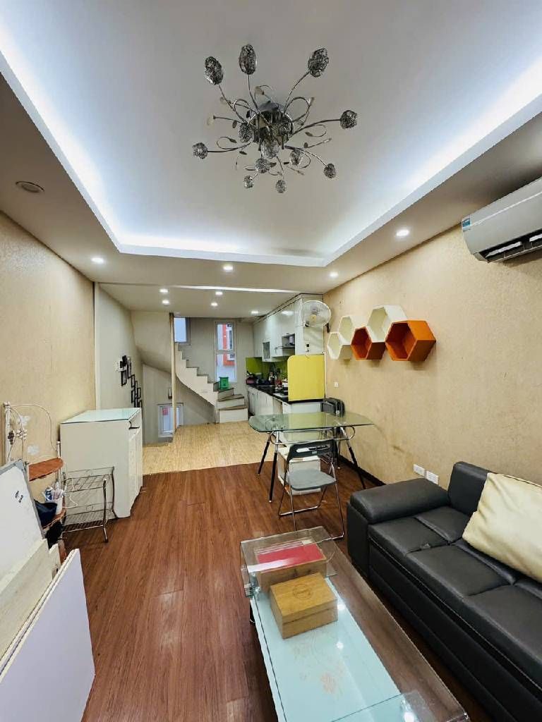 Bán nhà Lương Đình Của - diện tích 26m2 5 tầng - Ngõ ô tô thông ra Kim Liên - giá 9,8 tỷ