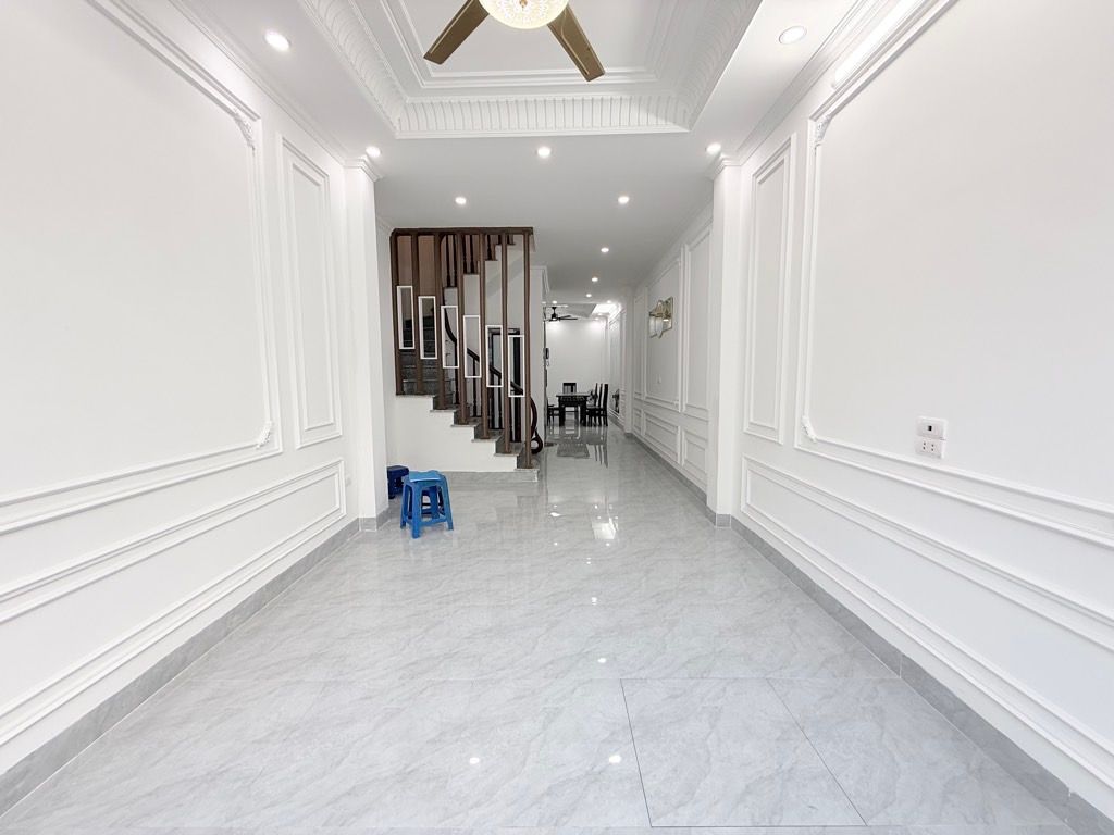 Bán nhà Vĩnh Hưng - diện tích 57.3m2 5 tầng - Thang máy - giá 13,5 tỷ