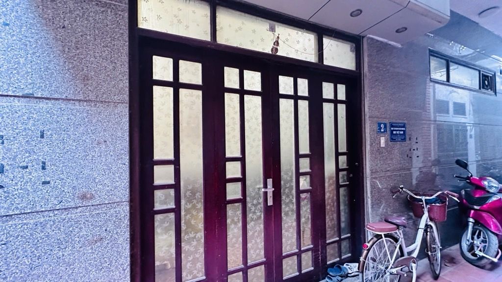 Bán nhà Định Công Thượng - diện tích 30m2 5 tầng - Ô tô đỗ cổng - giá 3,5 tỷ