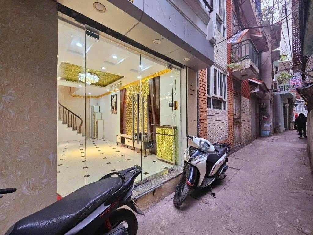 Bán nhà Trương Định - diện tích 21,5m2 4 tầng - Mặt ngõ thông, kinh doanh - giá 6,9 tỷ