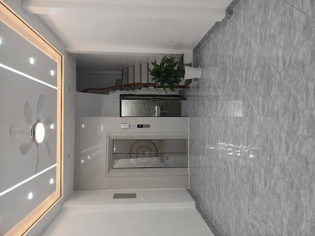 Bán nhà Kim Giang - diện tích 35.4m2 7 tầng - Ô tô vào nhà - giá 14,5 tỷ