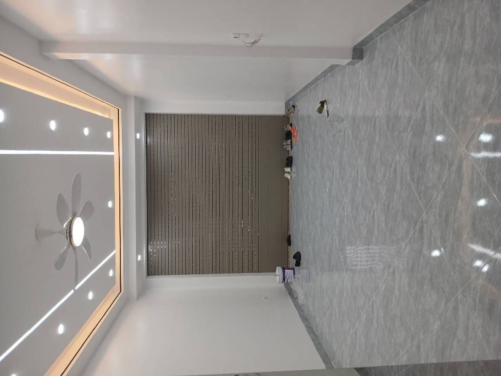 Bán nhà Kim Giang - diện tích 35.4m2 7 tầng - Ô tô vào nhà - giá 14,5 tỷ