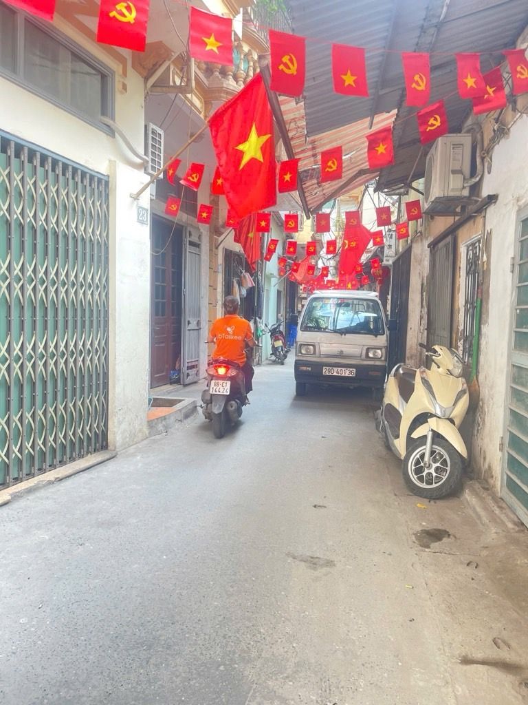 Bán nhà Bùi Xương Trạch - diện tích 33m2 5 tầng - ô tô đỗ cửa - giá 9,6 tỷ