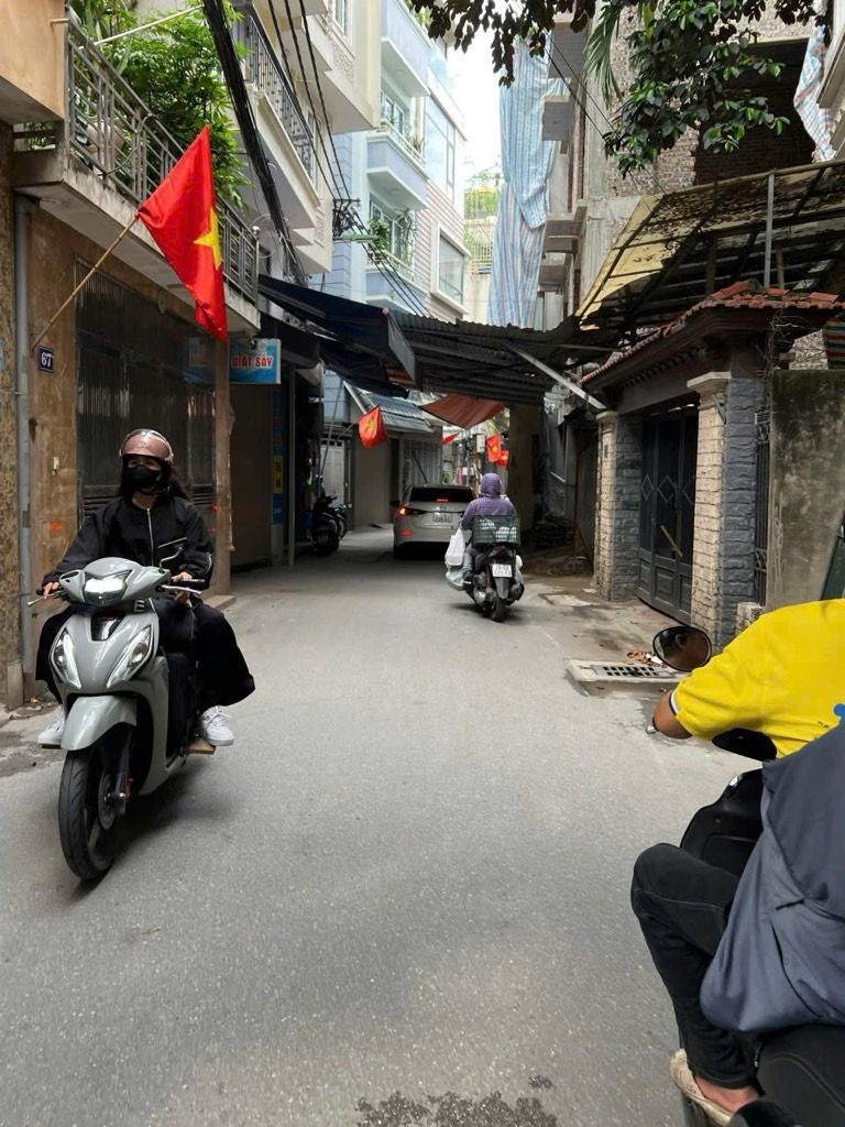 Bán nhà Bùi Xương Trạch - diện tích 33m2 5 tầng - ô tô đỗ cửa - giá 9,6 tỷ