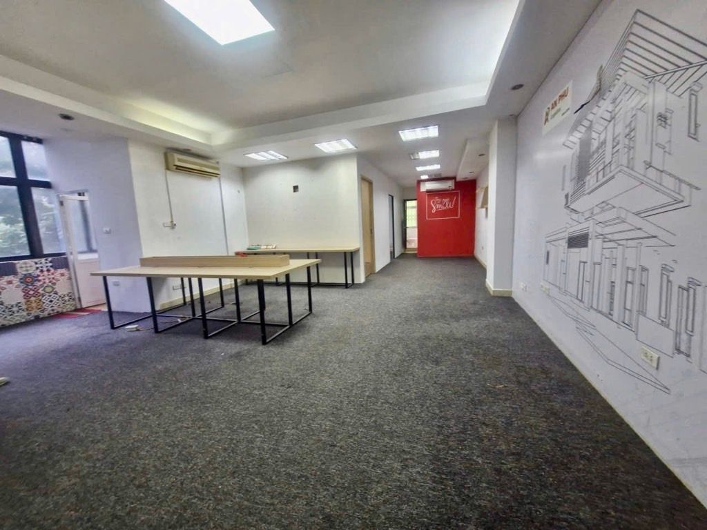 Bán nhà Nguyễn Tuân - diện tích 90.6m2 2 tầng - Lô góc ngay ngã tư - giá 9,5 tỷ