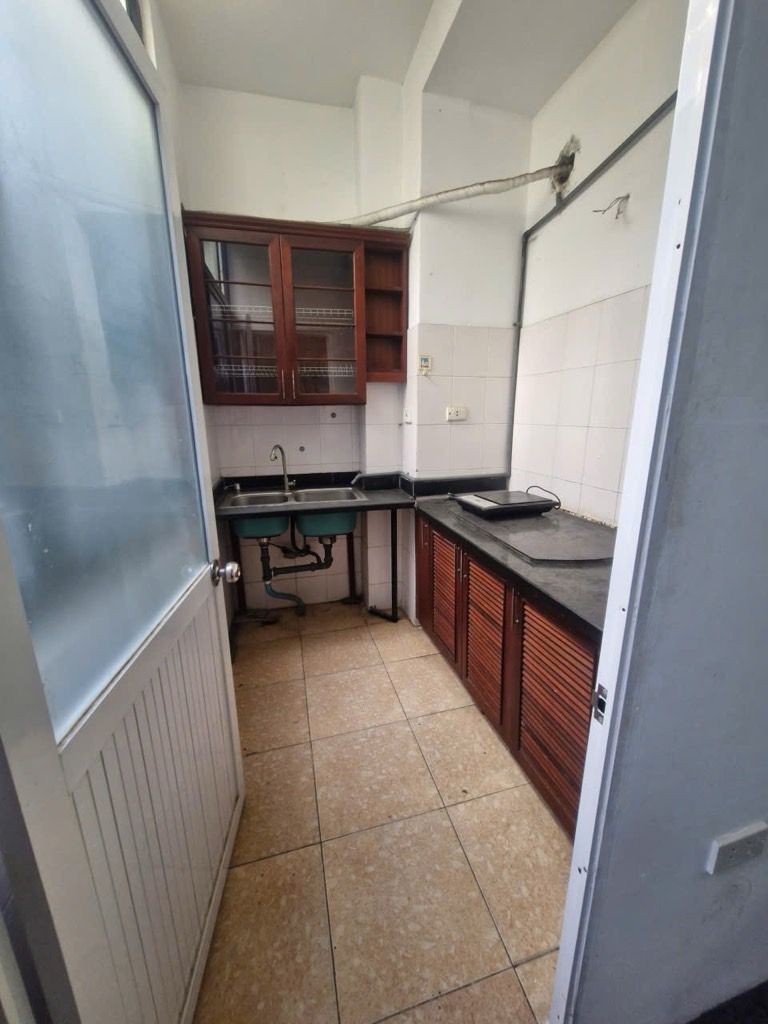 Bán nhà Nguyễn Tuân - diện tích 90.6m2 2 tầng - Lô góc ngay ngã tư - giá 9,5 tỷ