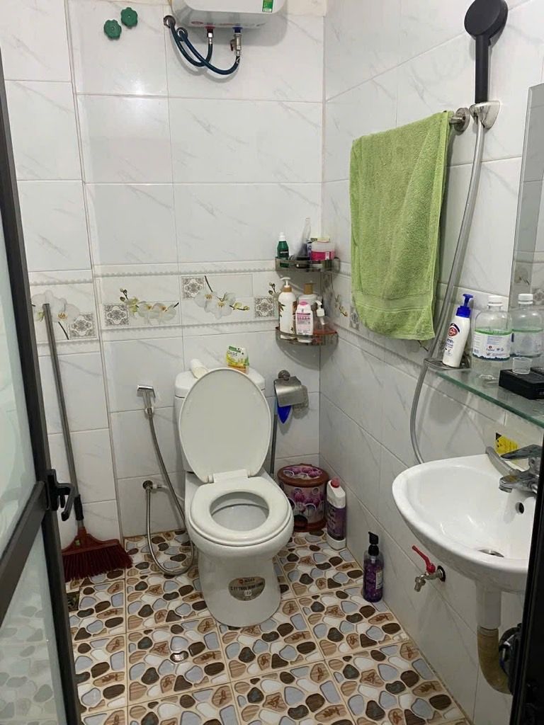 Bán nhà Vĩnh Hưng - diện tích 50.6m2 2 tầng - Ngõ ô tô con vào tận cửa, di chuyển thuận tiện - giá 5,4 tỷ