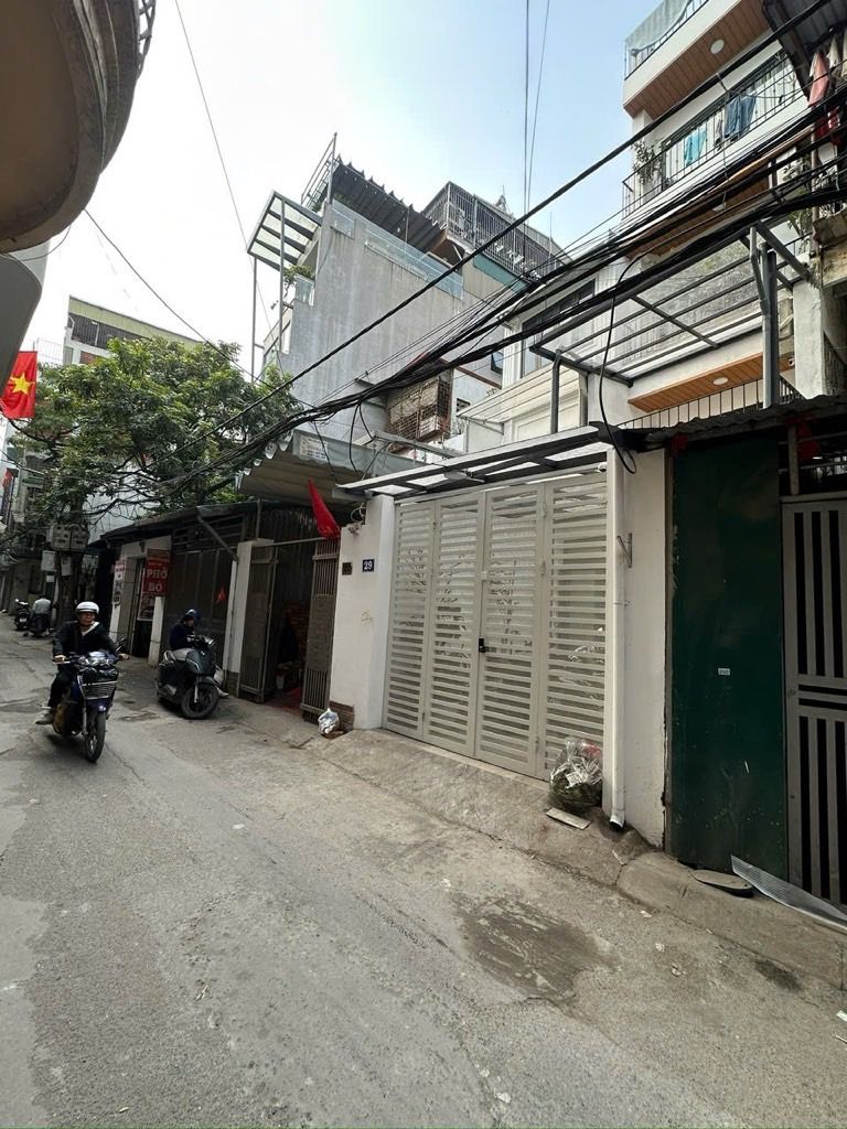 Bán nhà Kim Ngưu - diện tích 46.4m2 3 tầng - Ngõ thông ô tô ra vào - giá 14 tỷ