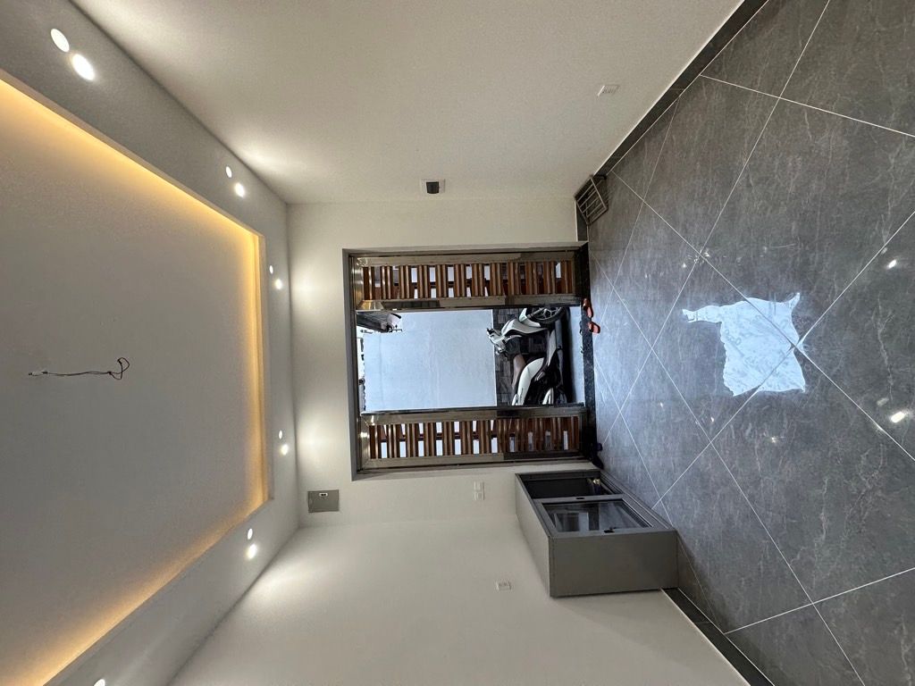 Bán nhà Đông Thiên - diện tích 36m2 6 tầng - Nhà đẹp hiếm có - giá 8,5 tỷ