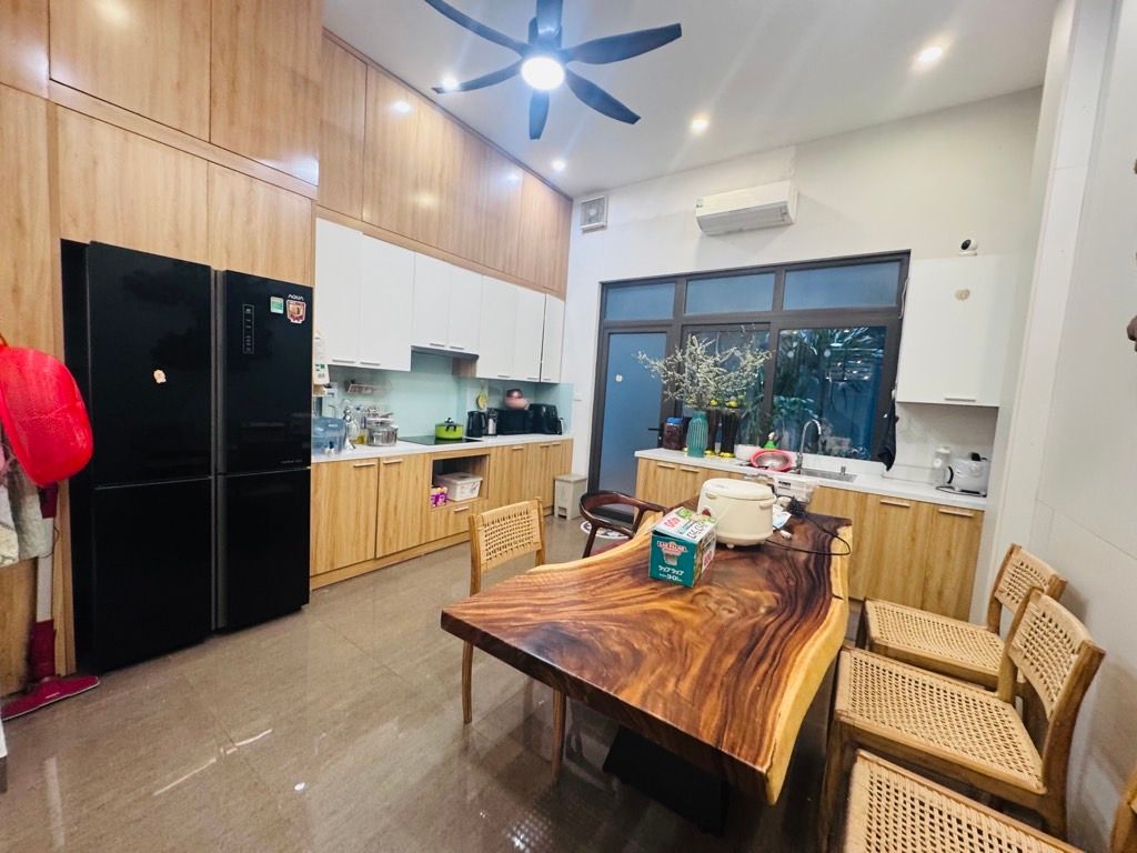 Bán nhà Cảm Hội - diện tích 74m2 4 tầng - Nhà đẹp đón Tết - giá 21,5 tỷ