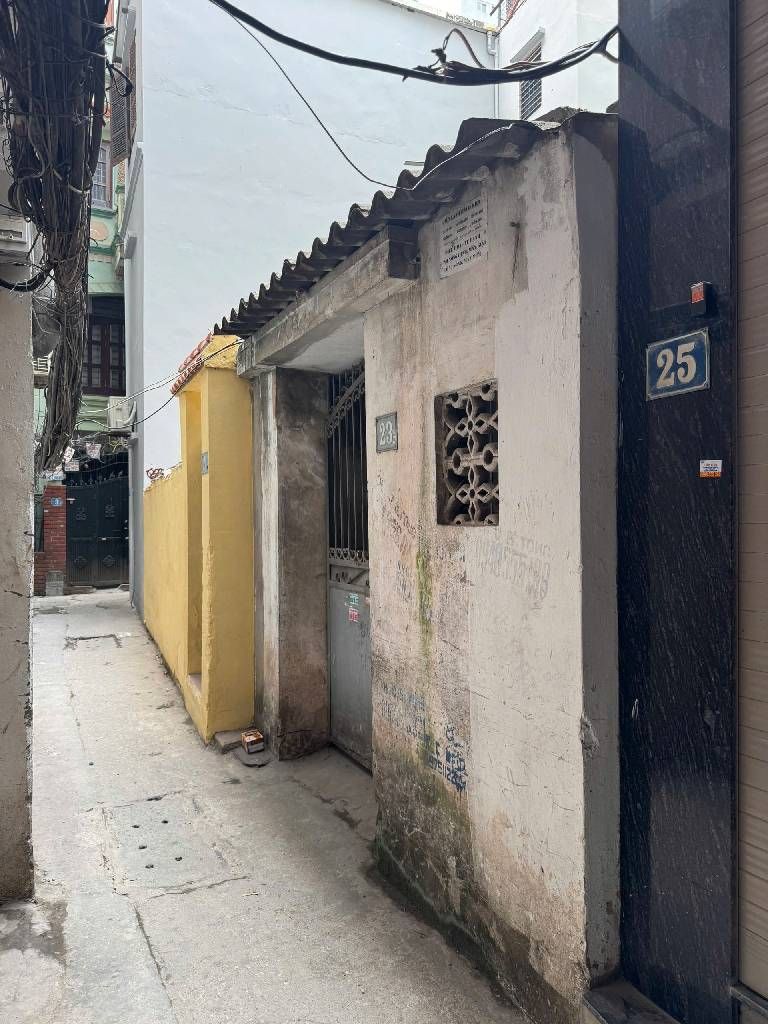 Bán nhà Pháo Đài Láng - diện tích 37m2 1 tầng - Mảnh đất hiếm - giá 7,6 tỷ