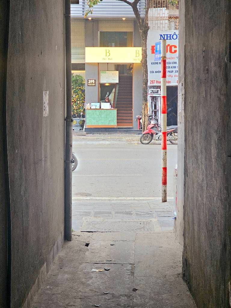 Bán nhà Thanh Nhàn - diện tích 19,6m2 3 tầng - Nhà đẹp hiếm có - giá 6,3 tỷ