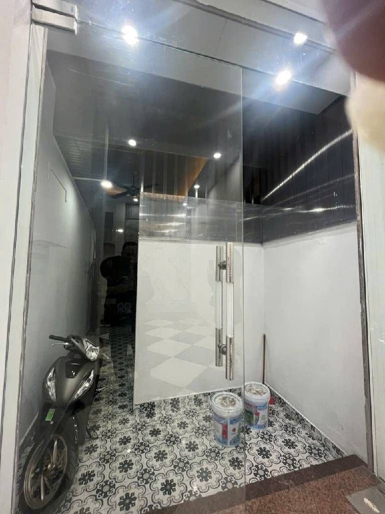 Bán nhà Hoàng Mai - diện tích 35.1m2 6 tầng - Ngõ siêu nông ba gác đỗ cửa - giá 7,8 tỷ