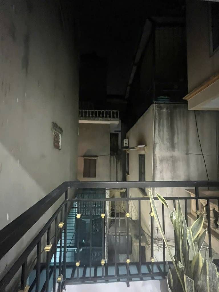 Bán nhà Hoàng Mai - diện tích 35.1m2 6 tầng - Ngõ siêu nông ba gác đỗ cửa - giá 7,8 tỷ