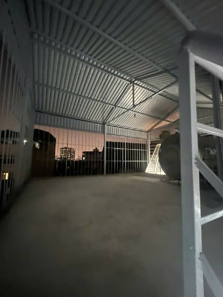 Bán nhà Hoàng Mai - diện tích 35.1m2 6 tầng - Ngõ siêu nông ba gác đỗ cửa - giá 7,8 tỷ