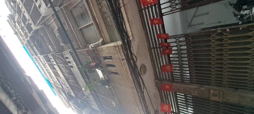 Bán nhà Nguyễn Trãi - diện tích 40m2 1 tầng - Ngõ 190 thông kinh doanh - giá 1,88 tỷ