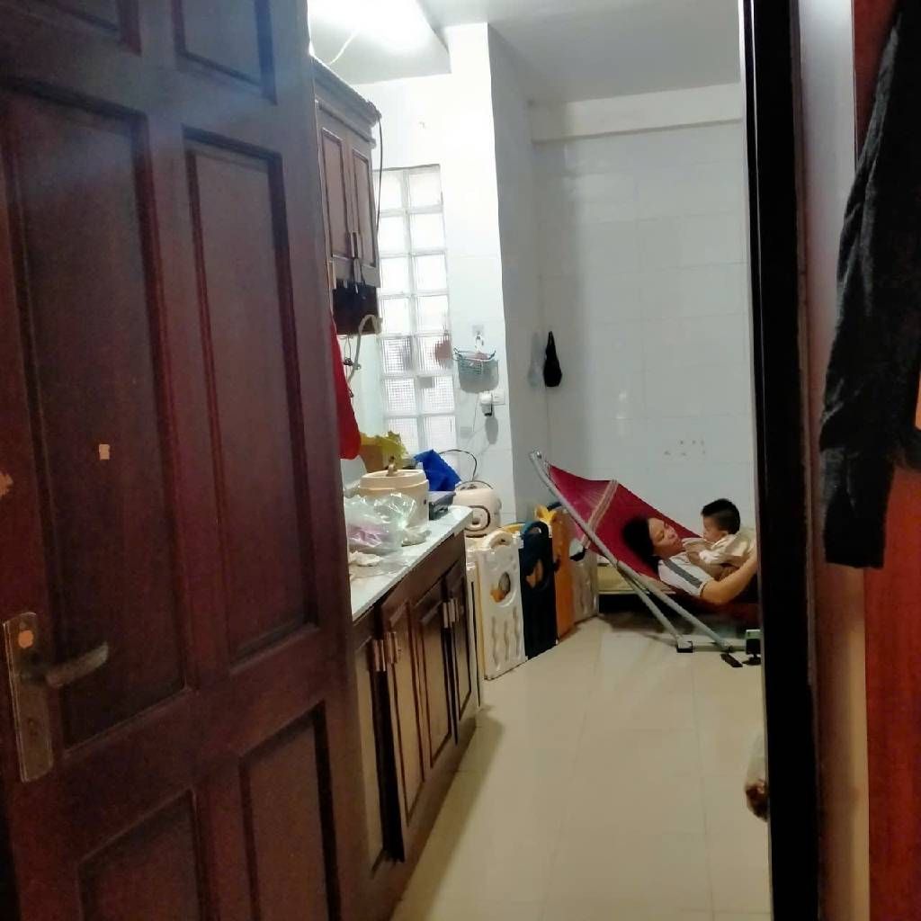 Bán nhà Nguyễn Trãi - diện tích 40m2 1 tầng - Ngõ 190 thông kinh doanh - giá 1,88 tỷ