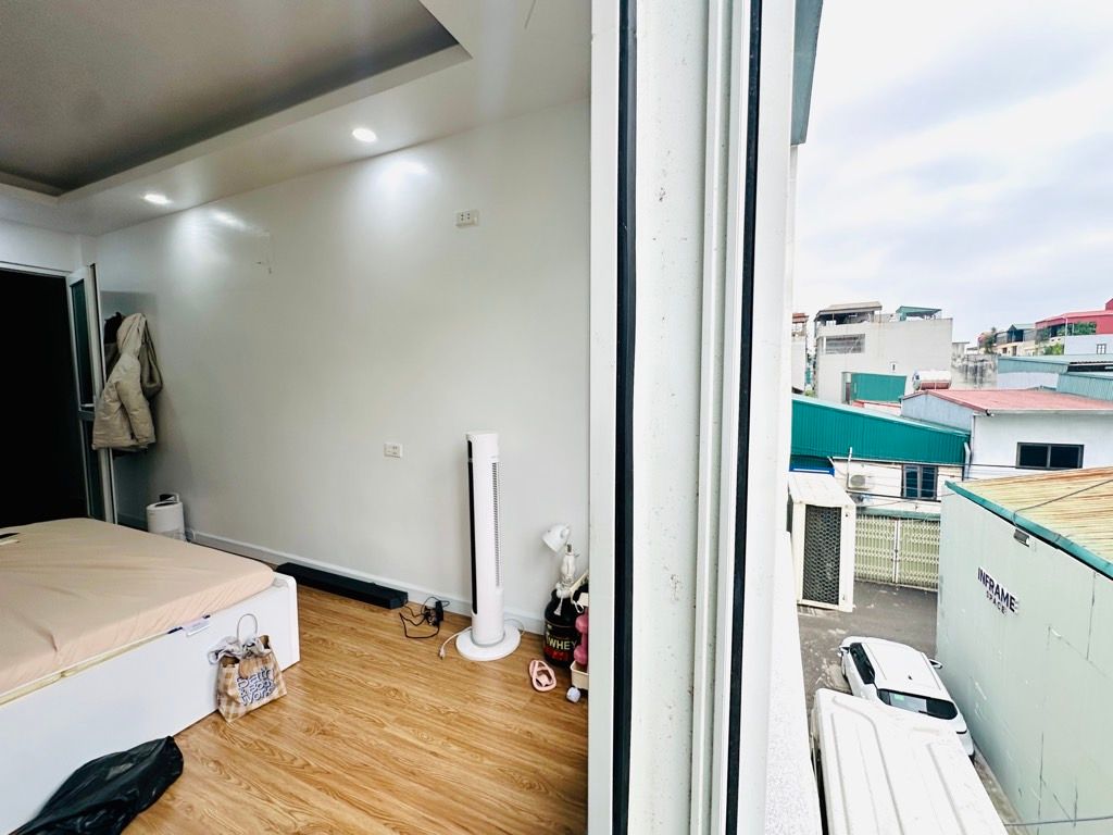 Bán nhà Lĩnh Nam - diện tích 41m2 4 tầng - Ô TÔ ĐỖ CỬA - giá 9 tỷ