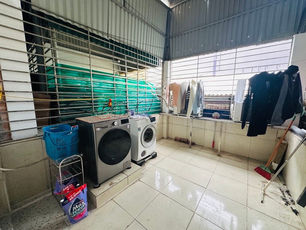 Bán nhà Lĩnh Nam - diện tích 41m2 4 tầng - Ô TÔ ĐỖ CỬA - giá 9 tỷ