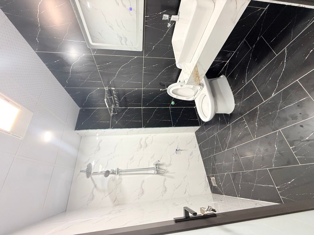 Bán nhà Hoàng Mai - diện tích 47m2 6 tầng - Ô TÔ TRÁNH - giá 20 tỷ