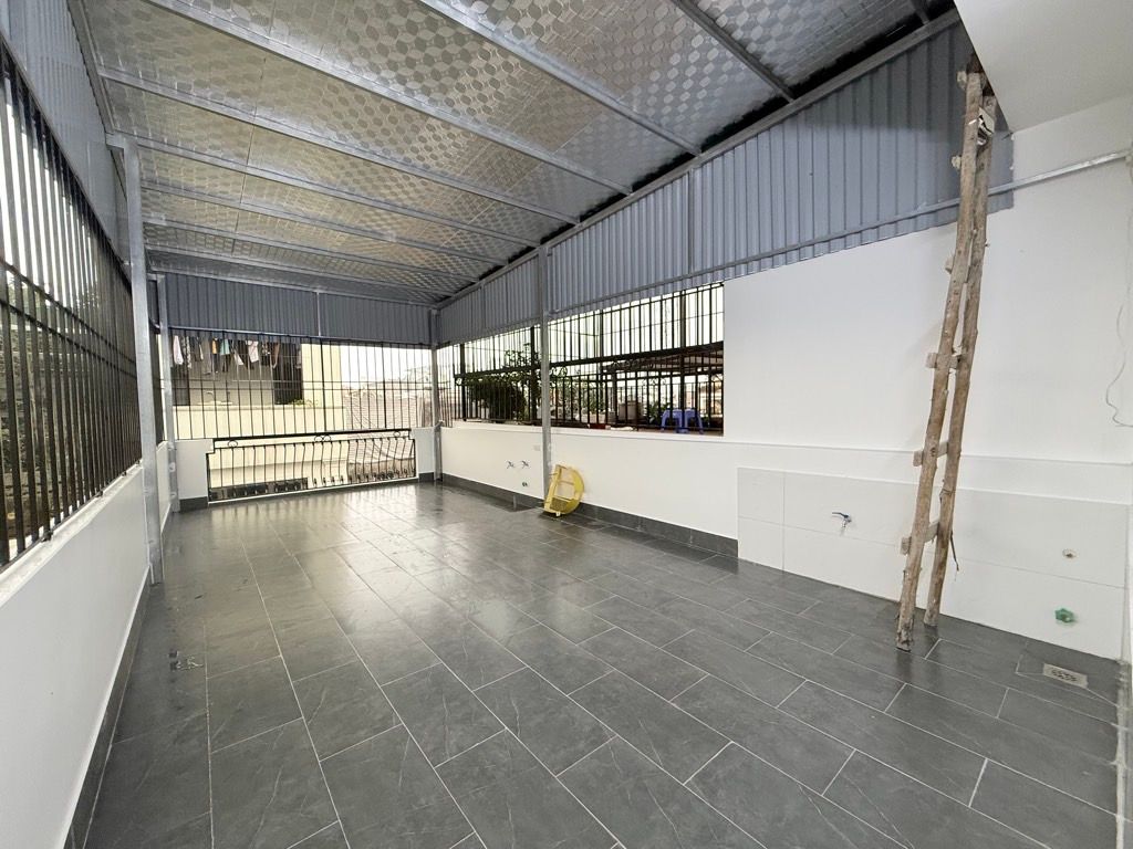 Bán nhà Hoàng Mai - diện tích 47m2 6 tầng - Ô TÔ TRÁNH - giá 20 tỷ