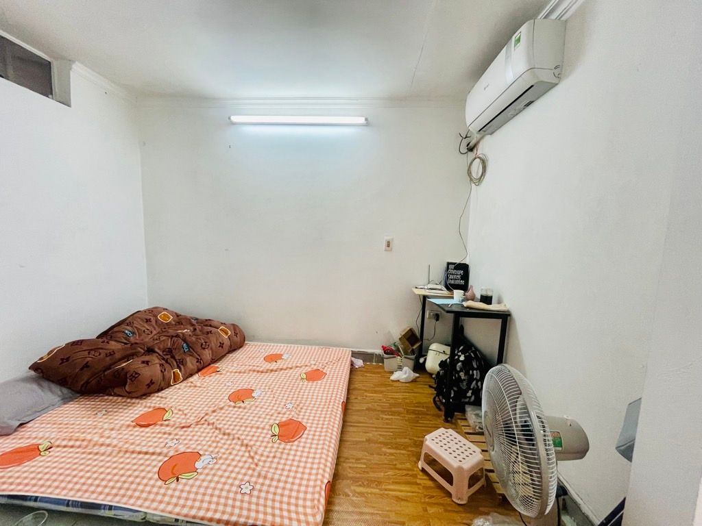 Bán nhà Định Công - diện tích 41m2 3 tầng - Gần ô tô, trung tâm gần nhiều tiện ích - giá 9,9 tỷ