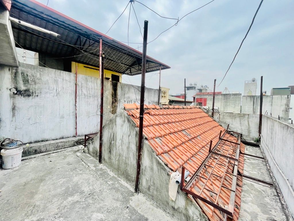 Bán nhà Định Công - diện tích 41m2 3 tầng - Gần ô tô, trung tâm gần nhiều tiện ích - giá 9,9 tỷ